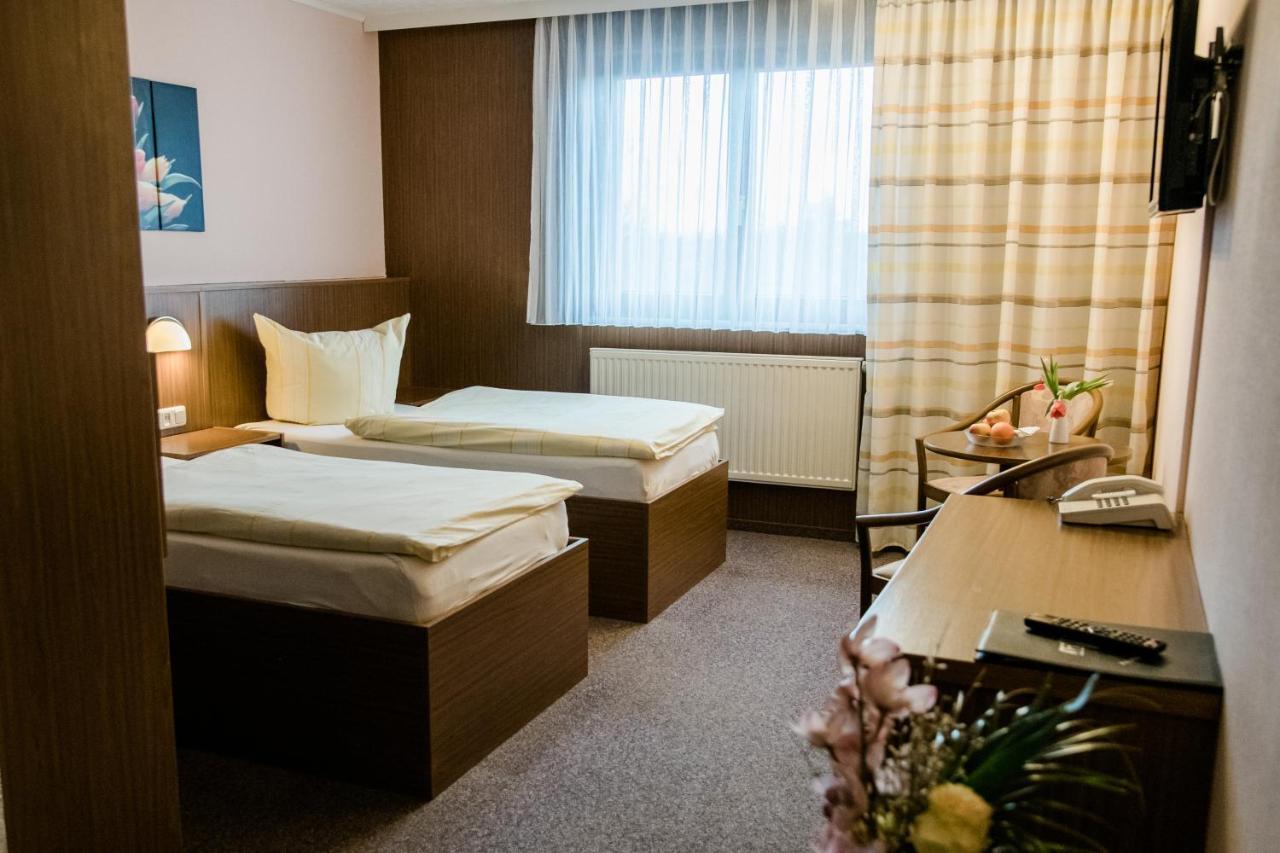 Hotel Mueller Genthin Esterno foto