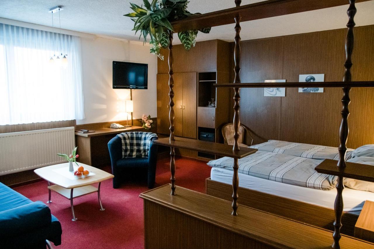 Hotel Mueller Genthin Esterno foto