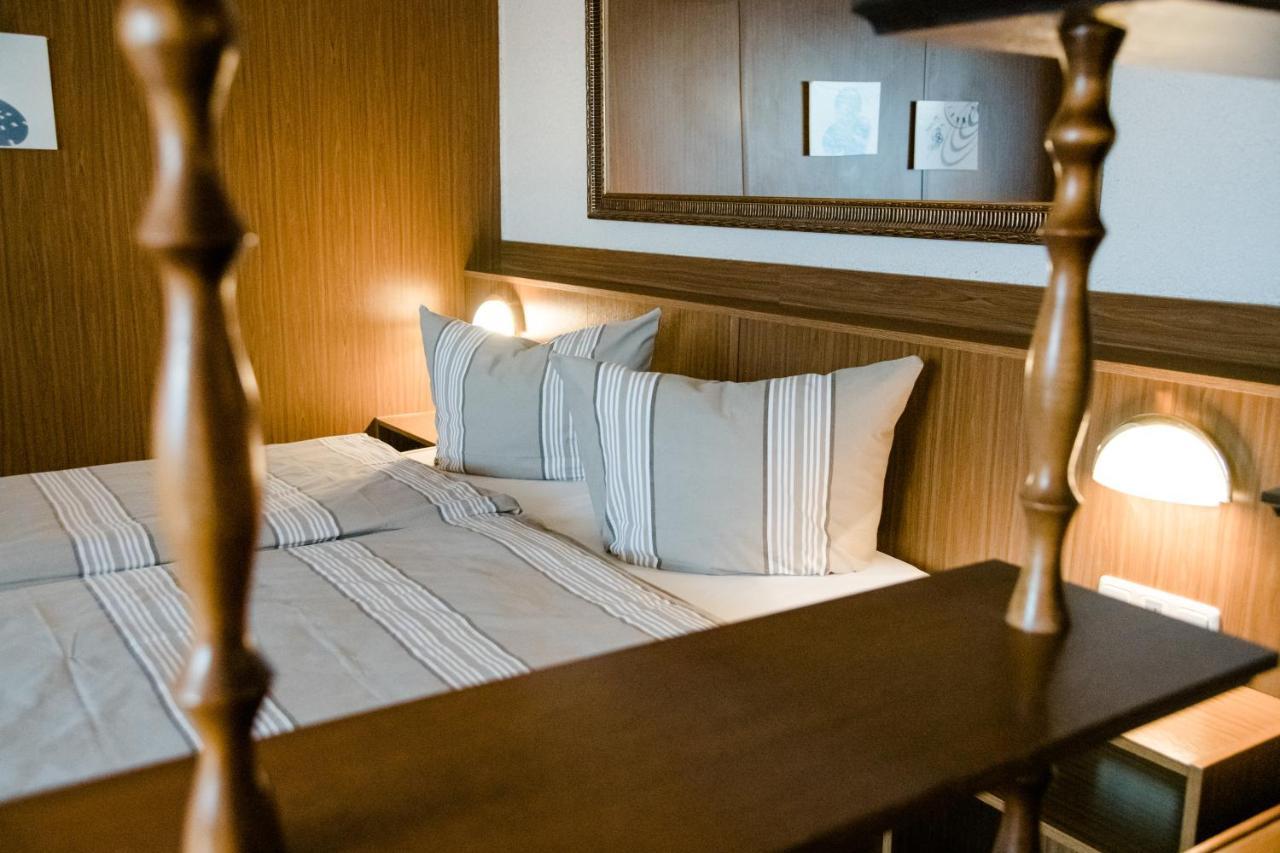 Hotel Mueller Genthin Esterno foto